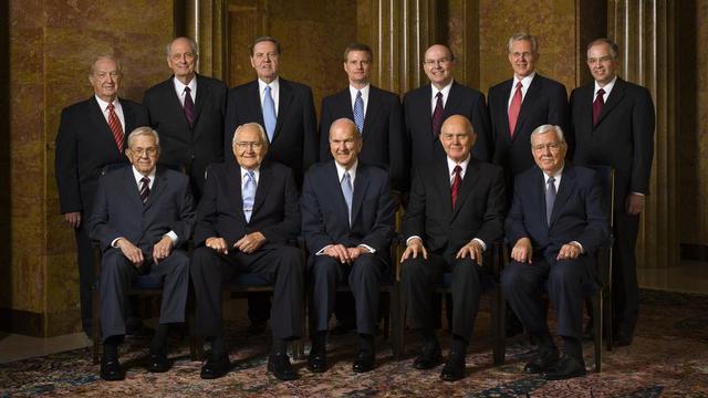 Divpadsmit apustuļu kvorums