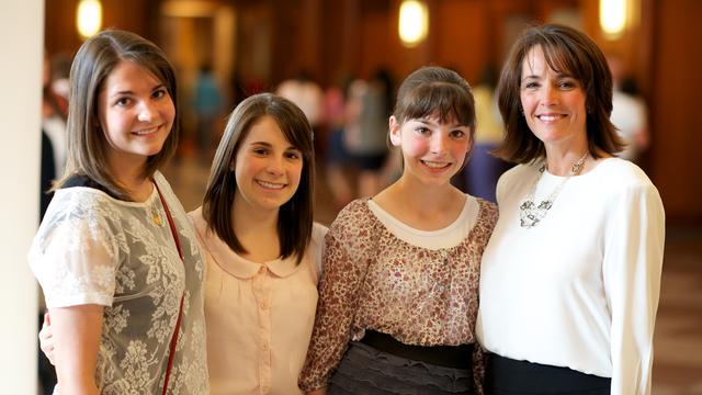 Visaptverošā sieviešu konference 2014. gada aprīlis